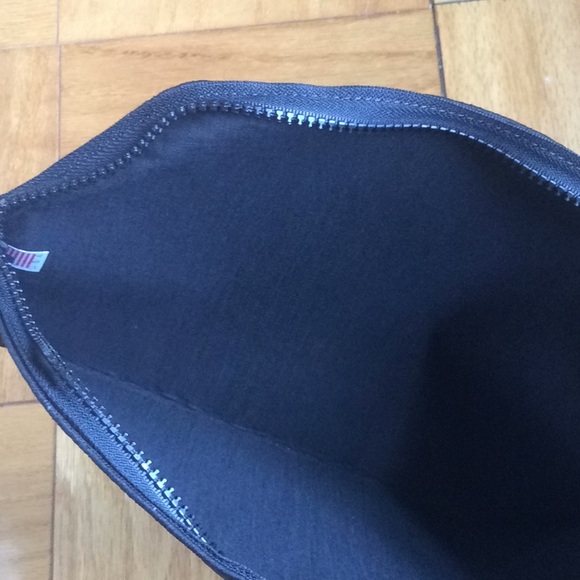 Cosmetics bag - Picture 3 of 6